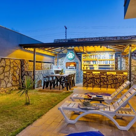 Istefani Villa *